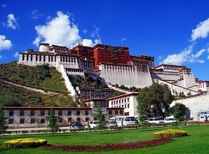  下月初起 拉萨布达拉宫免费游