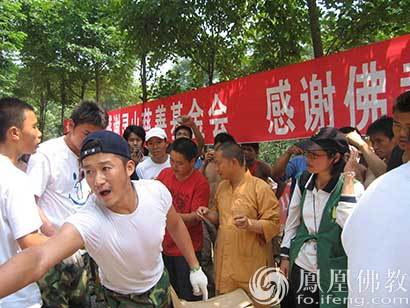 99公益日：吴京零片酬出演灾难电影 背后的故事太感人