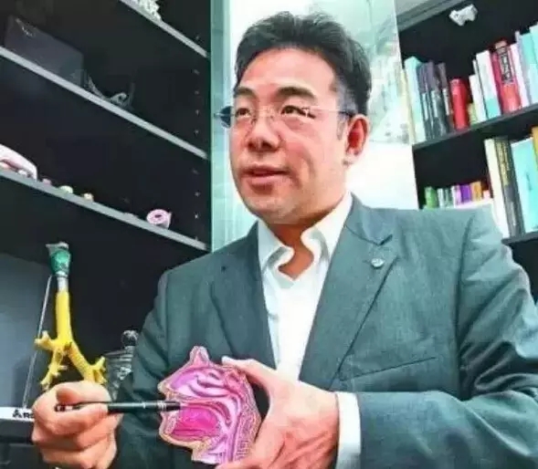 "潘醒华等三大名医六天内猝死“看央视怎样说？