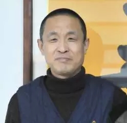 《燕赵都市报》记者祁胜勇在五台山落发为僧，祝福！
