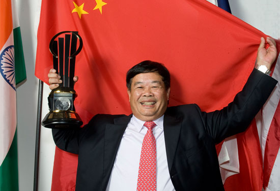 佛商曹德旺被疑跑路 回应:祖国厚待我,我跑啥? 佛商曹德旺被疑跑路 回应:祖国厚待我,我跑啥?