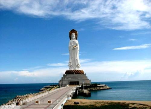  为什么飞机经过"南海观音像" 要绕行一圈？