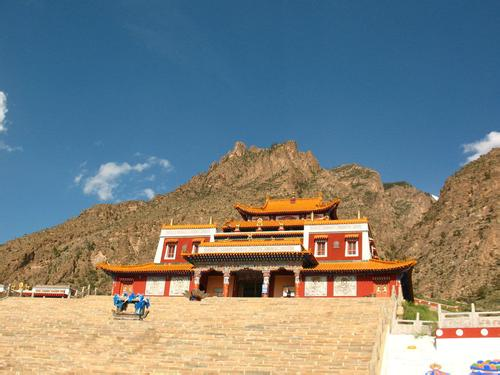探访仓央嘉措安度晚年的藏传佛教圣地:广宗寺 探访仓央嘉措安度晚年的藏传佛教圣地:广宗寺