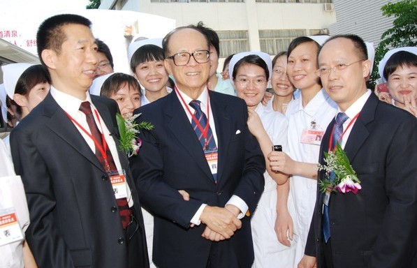 世界华人首富:李嘉诚:我是学佛的人,越布施越有钱 世界华人首富:李嘉诚:我是学佛的人,越布施越有钱