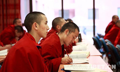 两会专家谈:国家对藏传佛教寺庙的管理进入新时代 两会专家谈:国家对藏传佛教寺庙的管理进入新时代